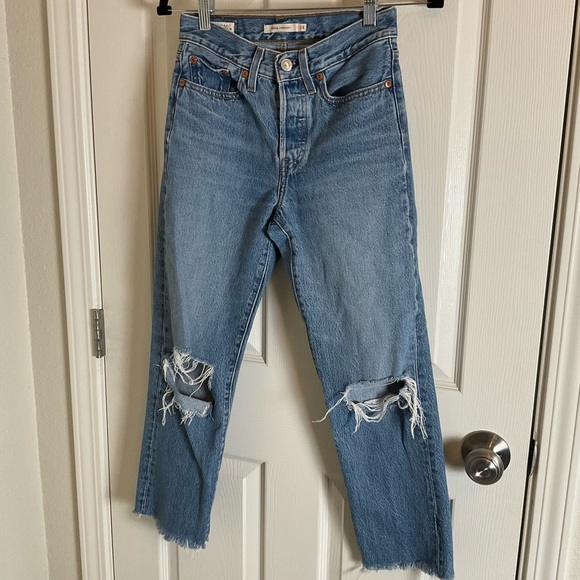Levi's woman’s Wedgie Straight Size w24 L26 - Picture 3 of 15